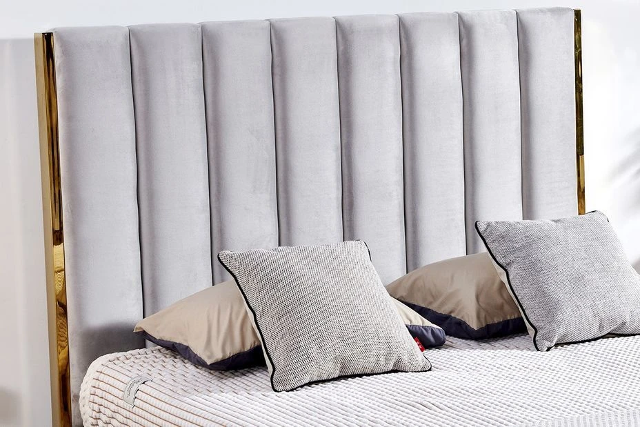 Lit 160x200 Cm Avec Coffre De Rangement Et Tête De Lit Velours Gris Et Laiton Pika 7 Lit 160x200 Cm Avec Coffre De Rangement Et Tête De Lit Velours Gris Et Laiton Pika – Image 5