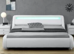 Lit à Led 160x200 Cm Simili Cuir Blanc Liseré Noir Night -Pas Cher Lit Magasin lit a led 160x200 cm simili cuir blanc lisere noir soon 3557630016491 570080