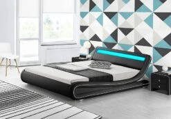 Lit à Led 180x200 Cm Simili Cuir Noir Liseré Blanc Night -Pas Cher Lit Magasin lit a led 180x200 cm simili cuir noir lisere blanc soon 3557630016729 570092