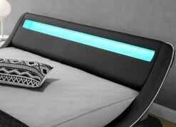 Lit à Led 180x200 Cm Simili Cuir Noir Liseré Blanc Night -Pas Cher Lit Magasin lit a led 180x200 cm simili cuir noir lisere blanc soon 3557630016729 570095