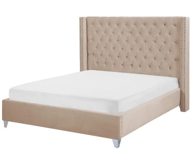 Lit Capitonné Chesterfield Velours Beige Klouto 180x200 Cm 6 Lit Capitonné Chesterfield Velours Beige Klouto 180x200 Cm – Image 4