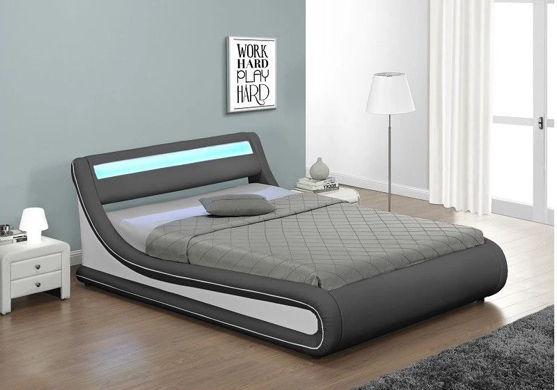 Lit Coffre à Led 140x190 Cm Simili Cuir Gris Liseré Blanc Lenna 3 Lit Coffre à Led 140x190 Cm Simili Cuir Gris Liseré Blanc Lenna