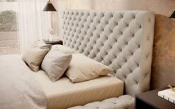 Lit Design Avec Tête De Lit Et Coffre De Rangement Capitonné Simili Cuir Beige Prince 16 Lit Design Avec Tête De Lit Et Coffre De Rangement Capitonné Simili Cuir Beige Prince -Pas Cher Lit Magasin lit design avec tete de lit et coffre de rangement capitonne simili cuir beige prince 3666722954877 1503293