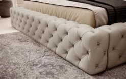 Lit Design Avec Tête De Lit Et Coffre De Rangement Capitonné Simili Cuir Beige Prince 17 Lit Design Avec Tête De Lit Et Coffre De Rangement Capitonné Simili Cuir Beige Prince -Pas Cher Lit Magasin lit design avec tete de lit et coffre de rangement capitonne simili cuir beige prince 3666722954877 1503294