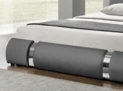 Lit Design Coffre 140x190 Cm Similicuir Gris Et Métal Ange -Pas Cher Lit Magasin lit design similicuir gris et metal ange 140x190 cm 3666722576376 589793